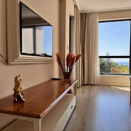 White Rock Castle - Pool &