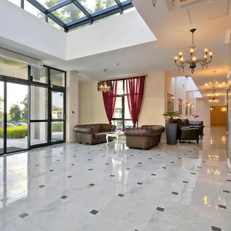 White Rock Castle - Pool & Apartament *