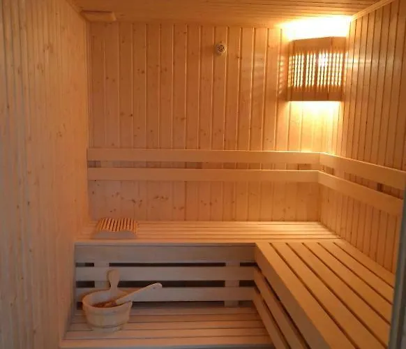 White Rock Castle - Pool & Appartement Balchik